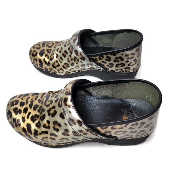 Dansko leopard cheetah print clogs size 40 metalic black gold and brown. - Picture 8 of 11